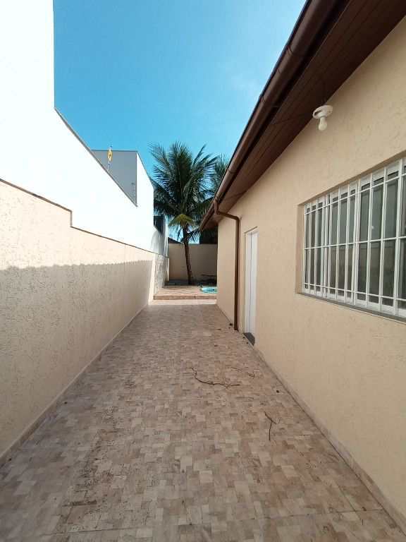 Casa em Praia Grande, no bairro Maracanã