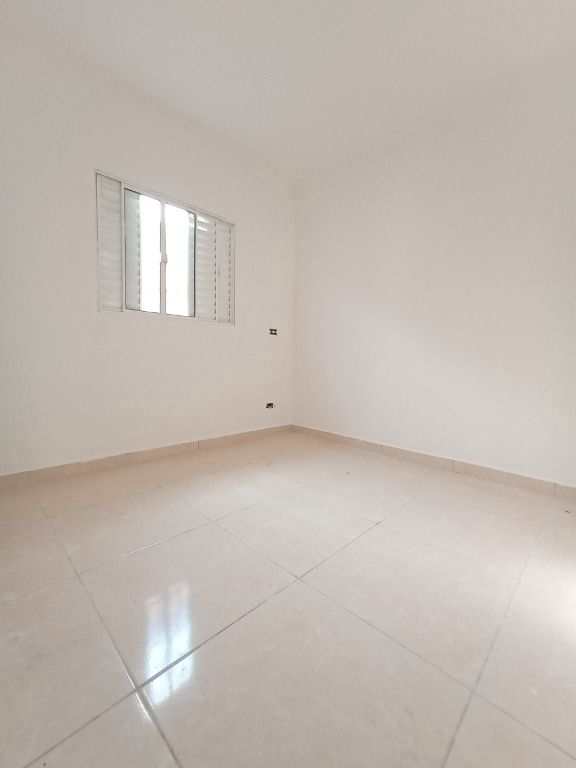 Casa em Praia Grande, no bairro Maracanã