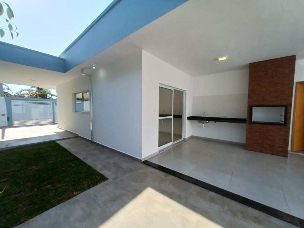 Casa em Itanhaém, no bairro Cidade Santa Júlia