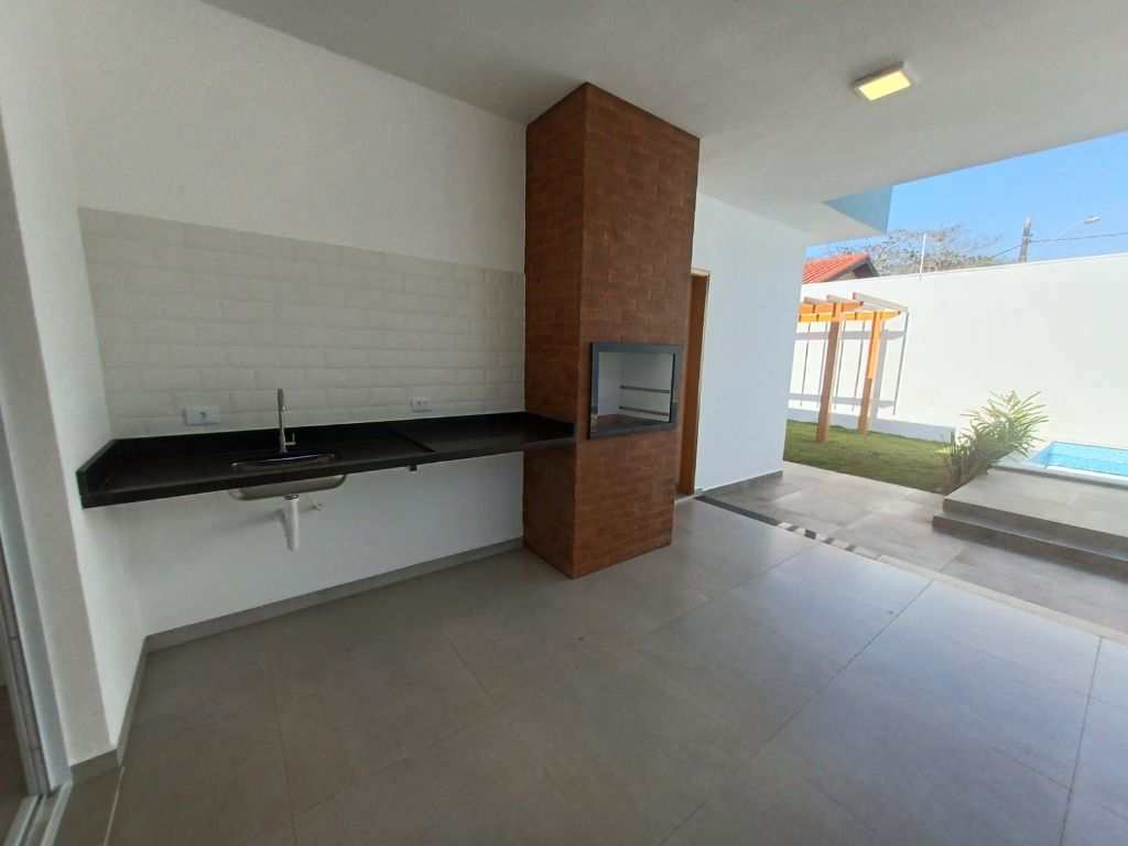 Casa em Itanhaém, no bairro Cidade Santa Júlia