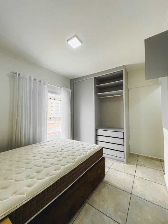 Apartamento em Praia Grande, no bairro Boqueirão