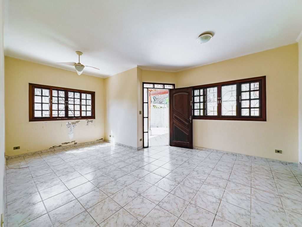 Casa em Praia Grande, no bairro Canto do Forte