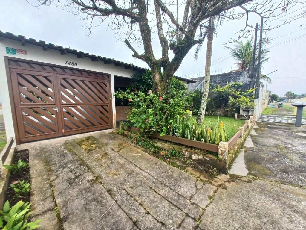 Casa em Itanhaém, no bairro Cibratel II