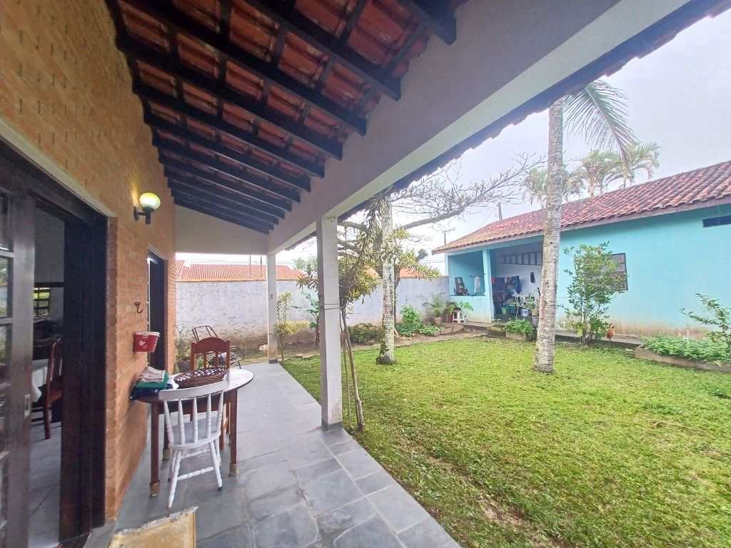 Casa em Itanhaém, no bairro Cibratel II