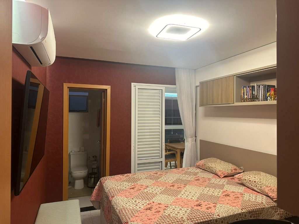 Apartamento em Praia Grande, no bairro Canto do Forte