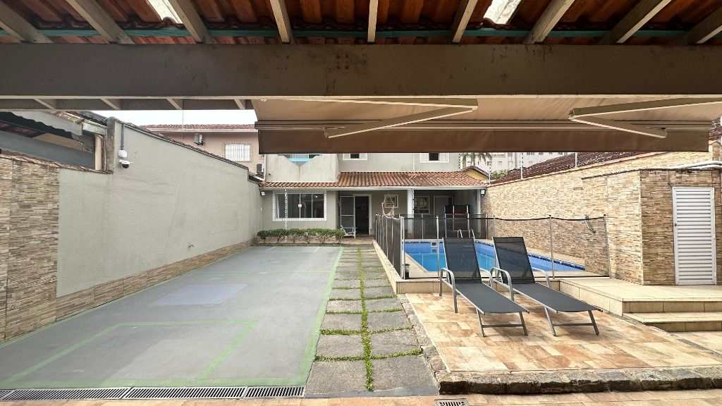 Sobrado em Praia Grande, no bairro Real