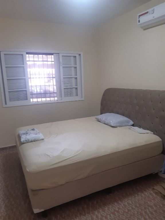 Casa em Praia Grande, no bairro Ocian