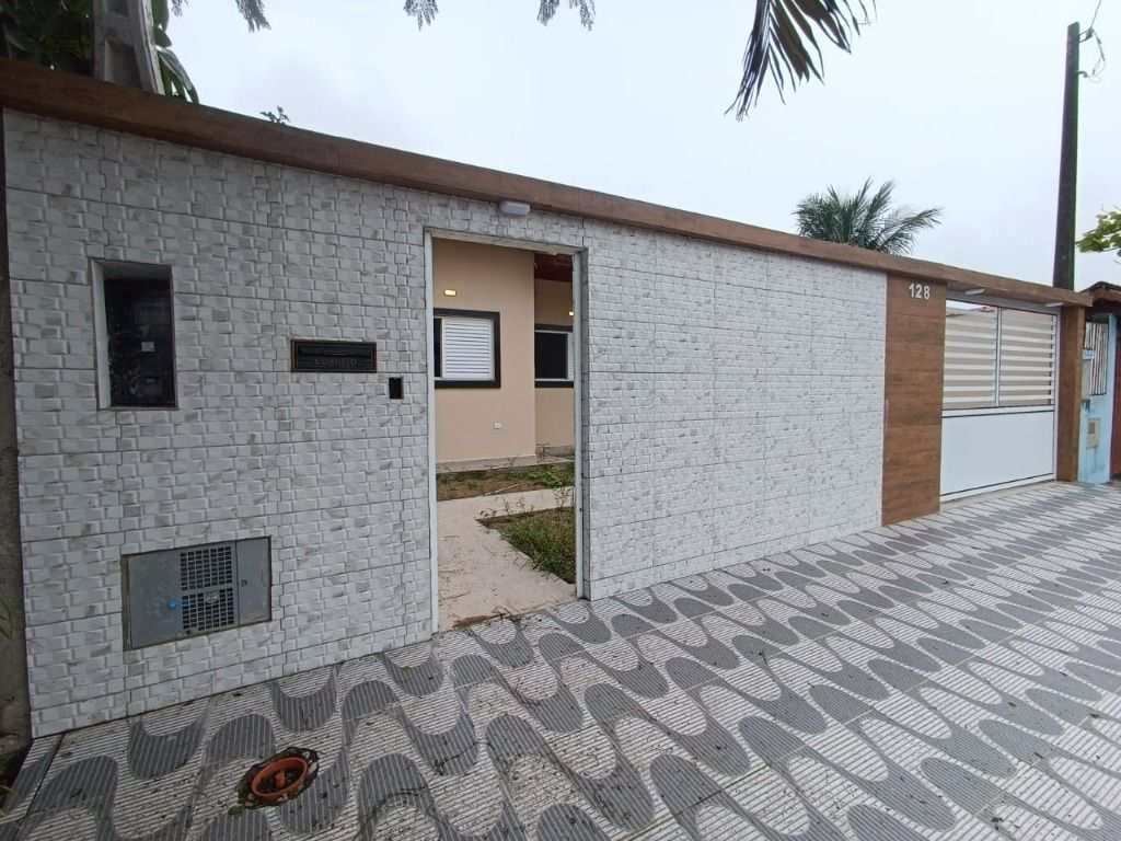 Casa em Itanhaém, no bairro Balneário Gaivota