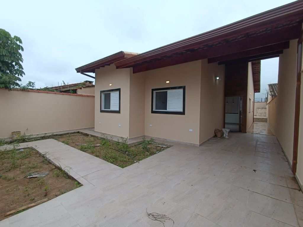 Casa em Itanhaém, no bairro Balneário Gaivota