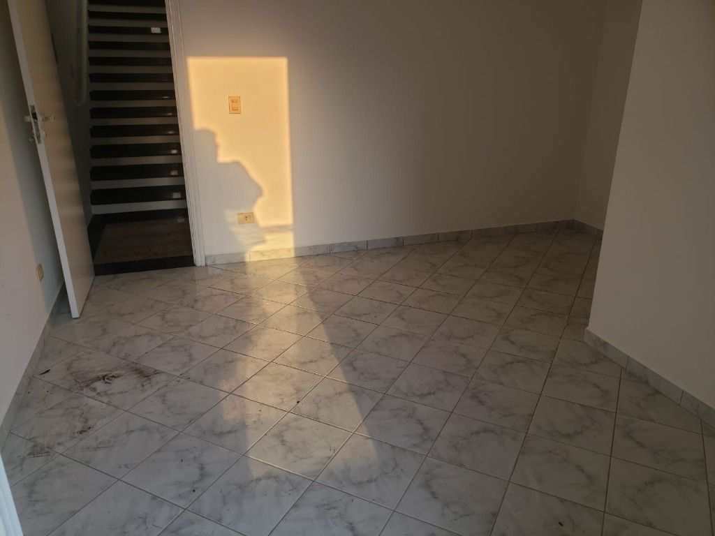 Sobrado de Condomínio em Praia Grande, no bairro Canto do Forte