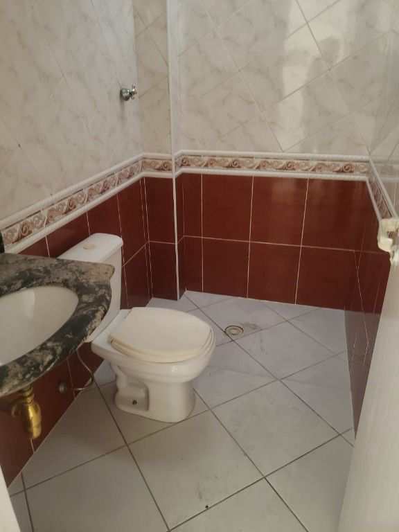 Sobrado de Condomínio em Praia Grande, no bairro Canto do Forte