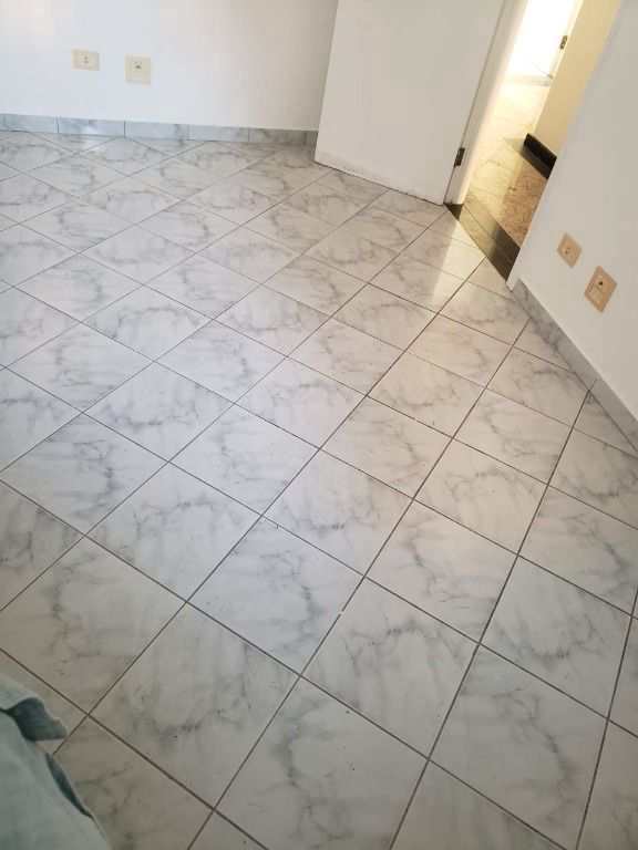 Sobrado de Condomínio em Praia Grande, no bairro Canto do Forte
