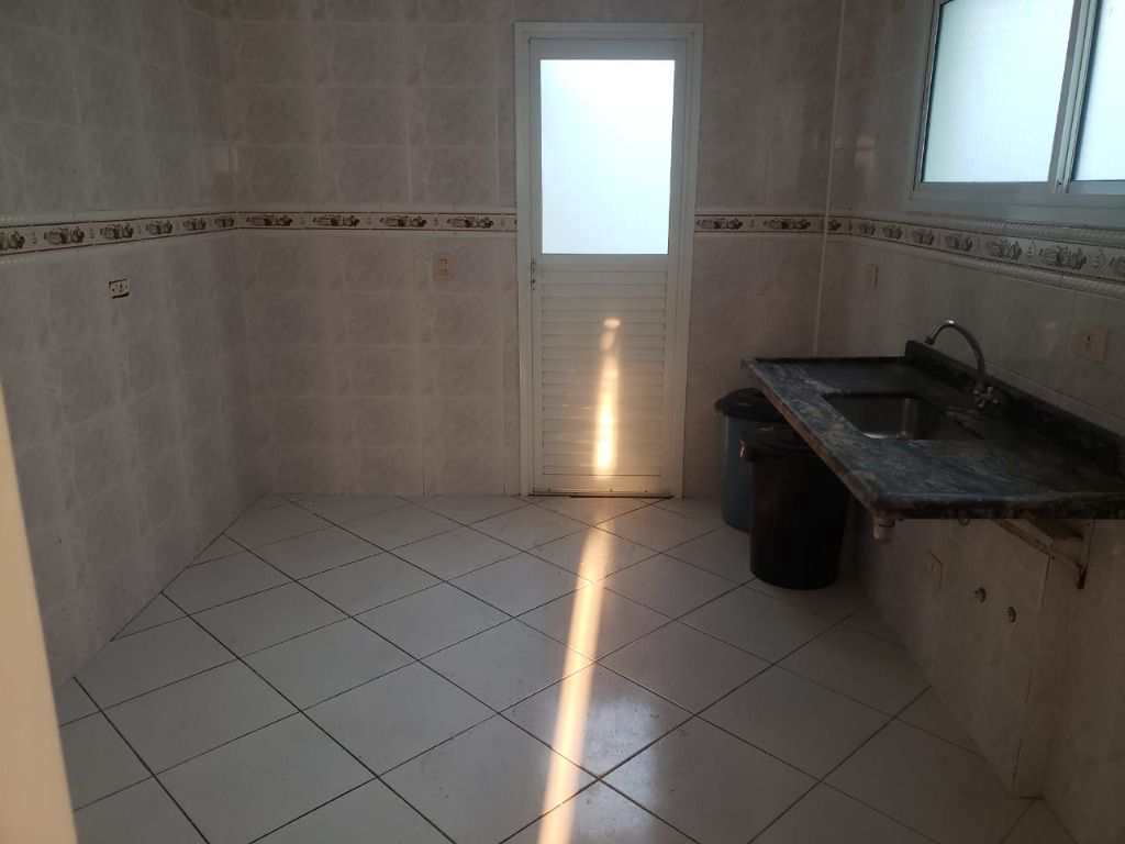 Sobrado de Condomínio em Praia Grande, no bairro Canto do Forte