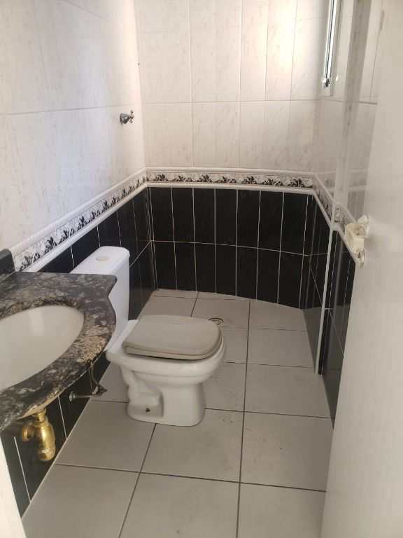 Sobrado de Condomínio em Praia Grande, no bairro Canto do Forte
