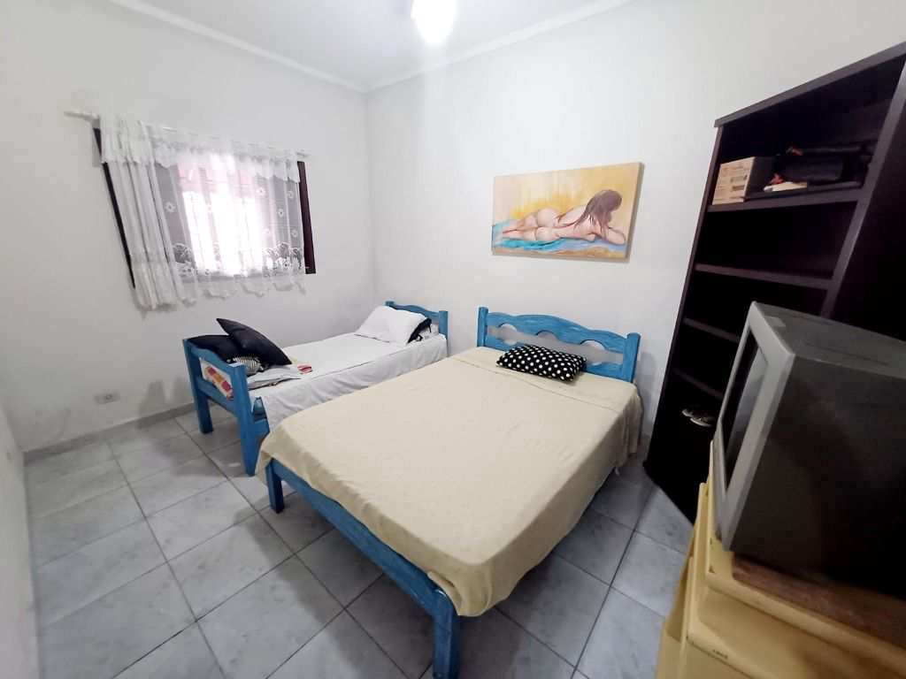 Sobrado em Itanhaém, no bairro Jd Grandesp