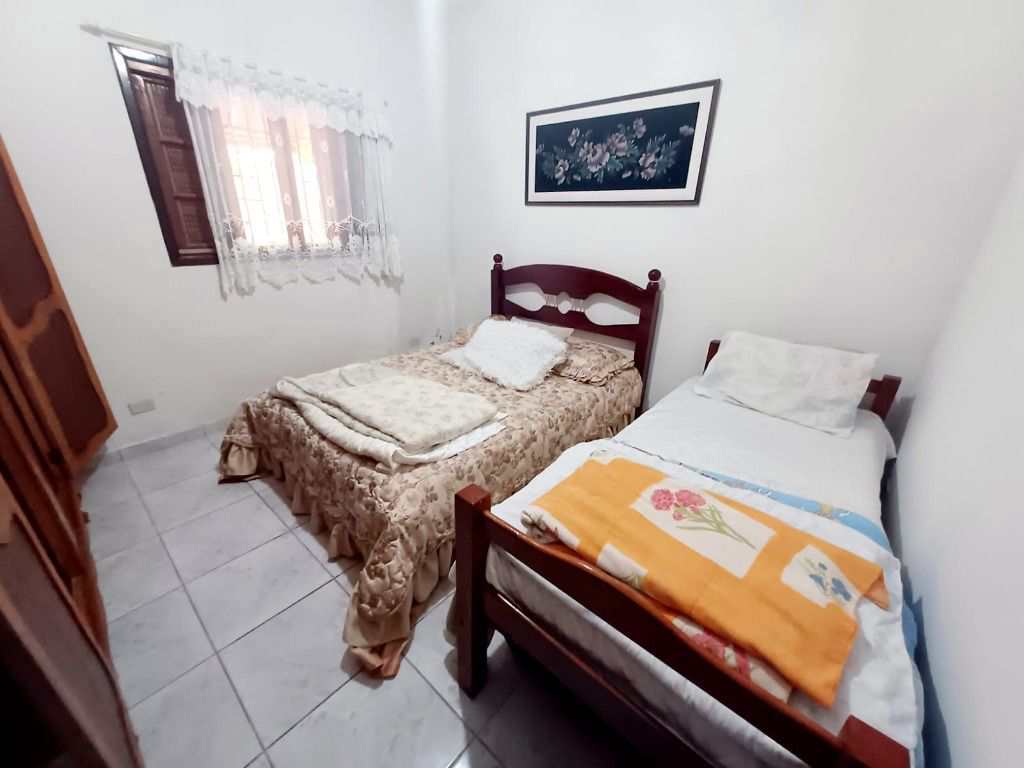 Sobrado em Itanhaém, no bairro Jd Grandesp