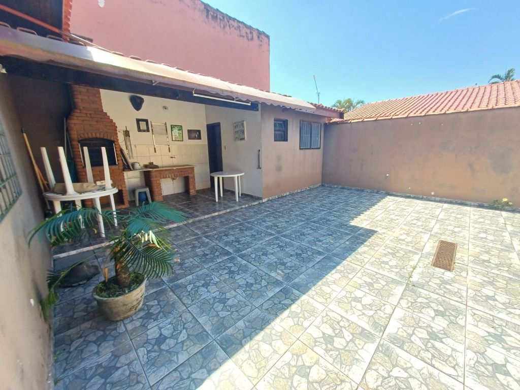 Sobrado em Itanhaém, no bairro Jd Grandesp
