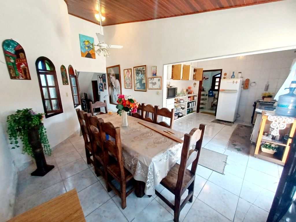 Sobrado em Itanhaém, no bairro Jd Grandesp