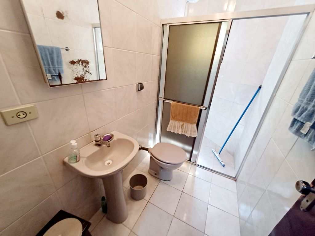 Sobrado em Itanhaém, no bairro Jd Grandesp