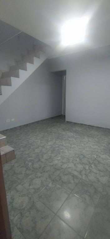 Sobrado em Praia Grande, no bairro Nova Mirim