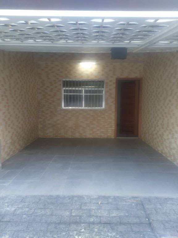 Sobrado em Praia Grande, no bairro Nova Mirim
