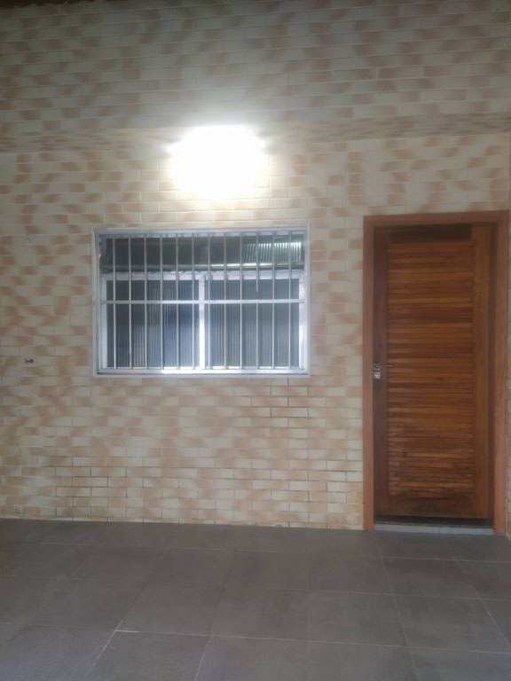 Sobrado em Praia Grande, no bairro Nova Mirim