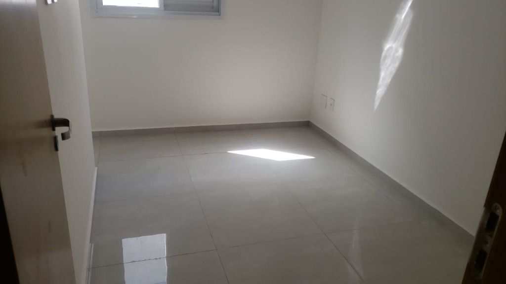Sobrado em Praia Grande, no bairro Tupiry
