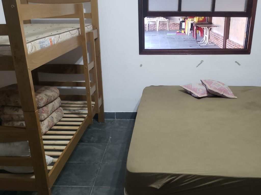 Casa em Praia Grande, no bairro Canto do Forte