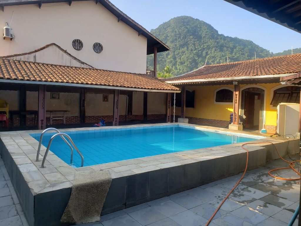 Casa em Praia Grande, no bairro Canto do Forte