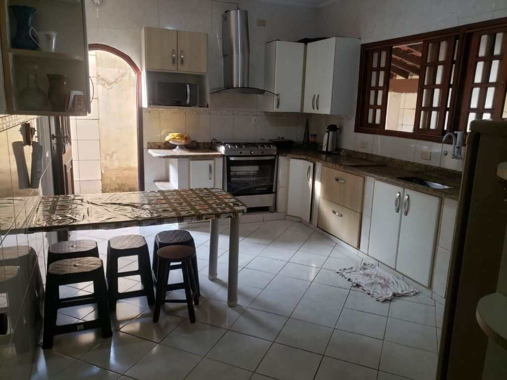 Casa em Praia Grande, no bairro Canto do Forte