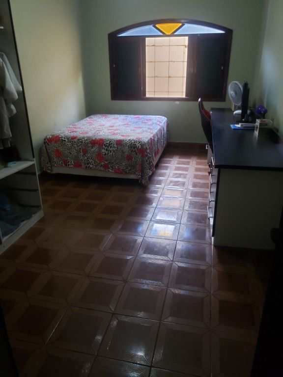 Casa em Praia Grande, no bairro Canto do Forte