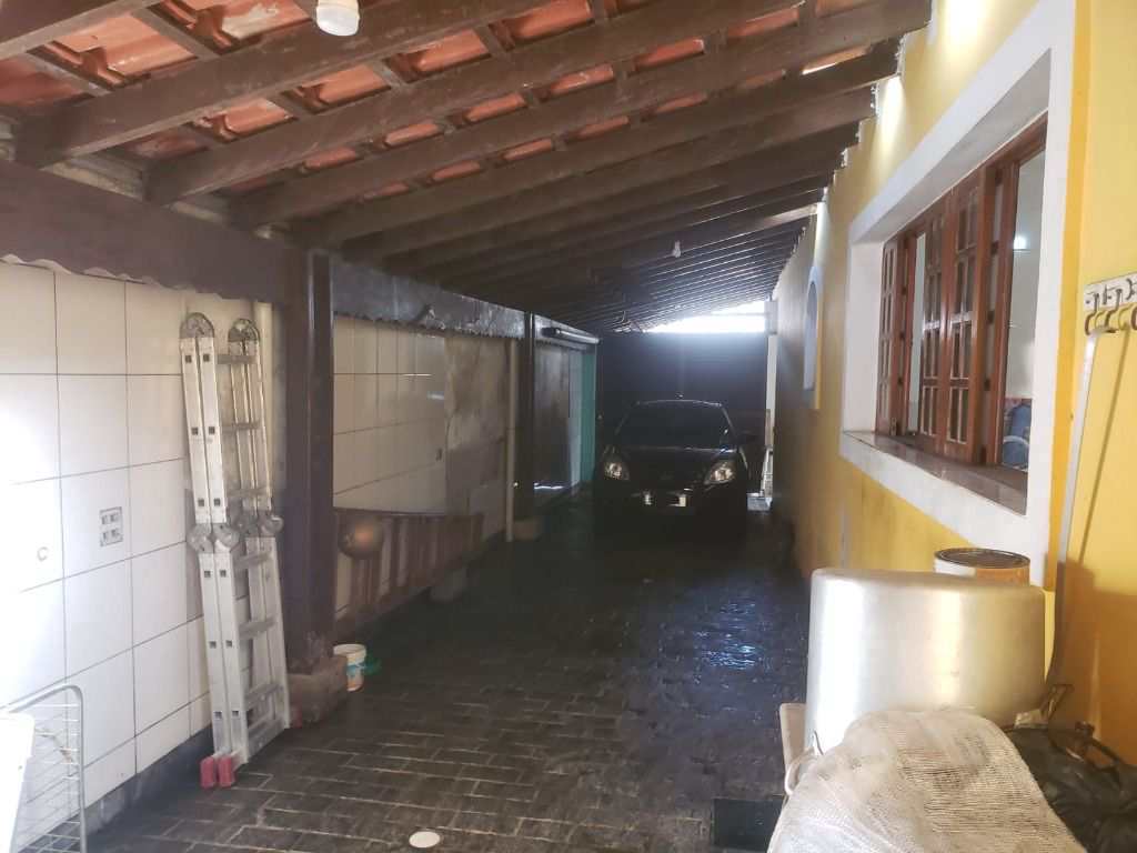 Casa em Praia Grande, no bairro Canto do Forte