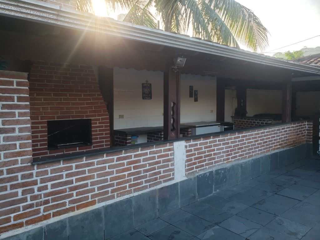Casa em Praia Grande, no bairro Canto do Forte