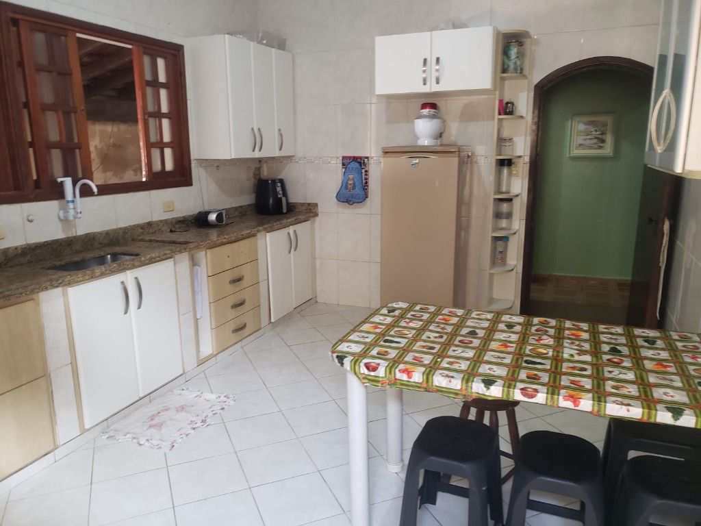 Casa em Praia Grande, no bairro Canto do Forte