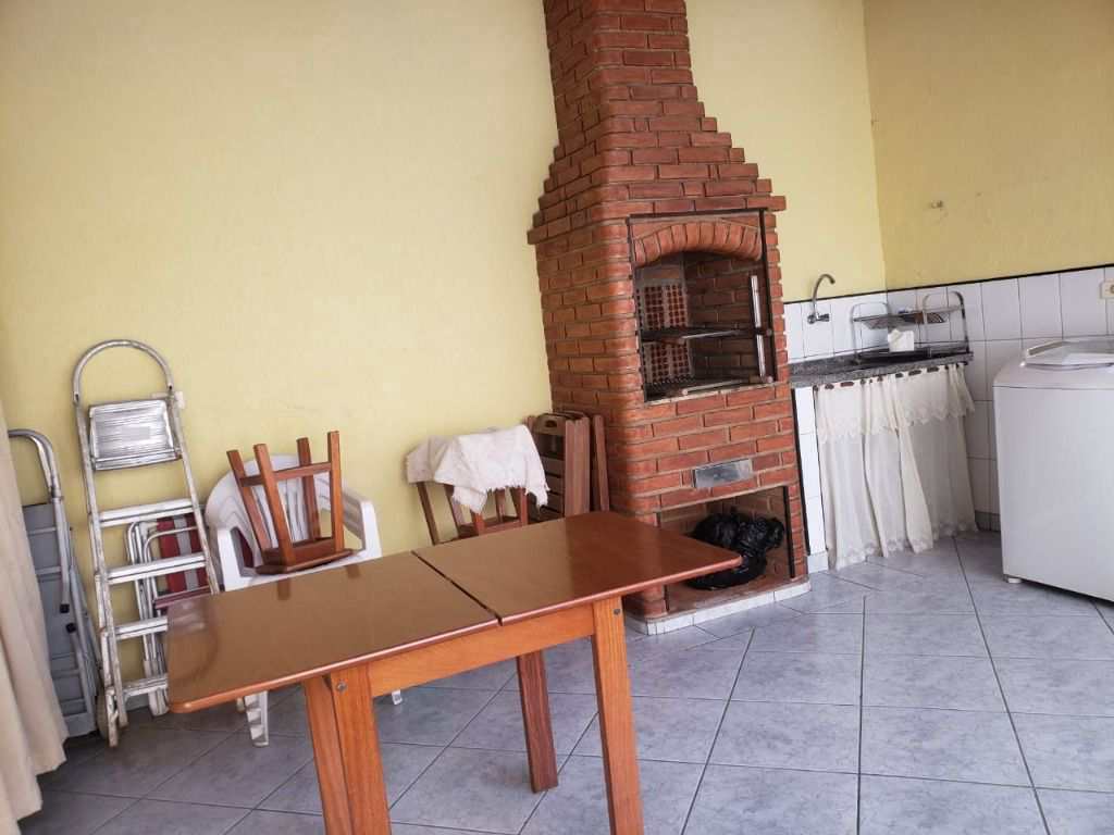 Sobrado em Praia Grande, no bairro Guilhermina