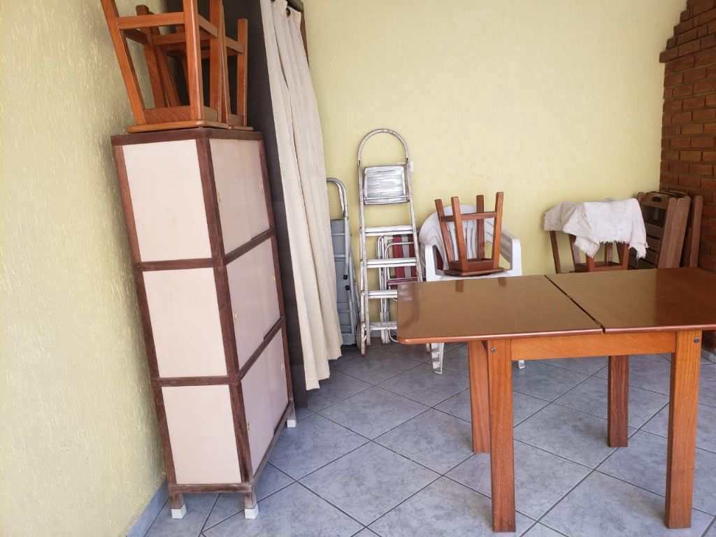 Sobrado em Praia Grande, no bairro Guilhermina