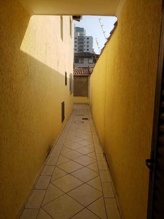 Sobrado em Praia Grande, no bairro Guilhermina
