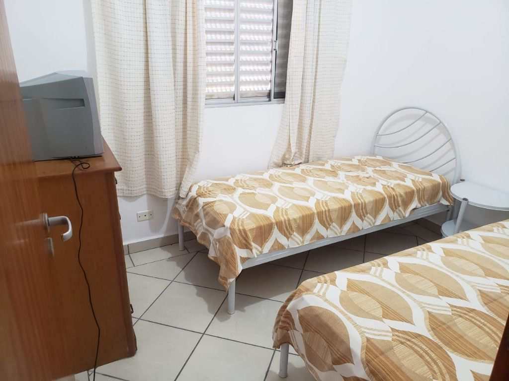 Sobrado em Praia Grande, no bairro Guilhermina