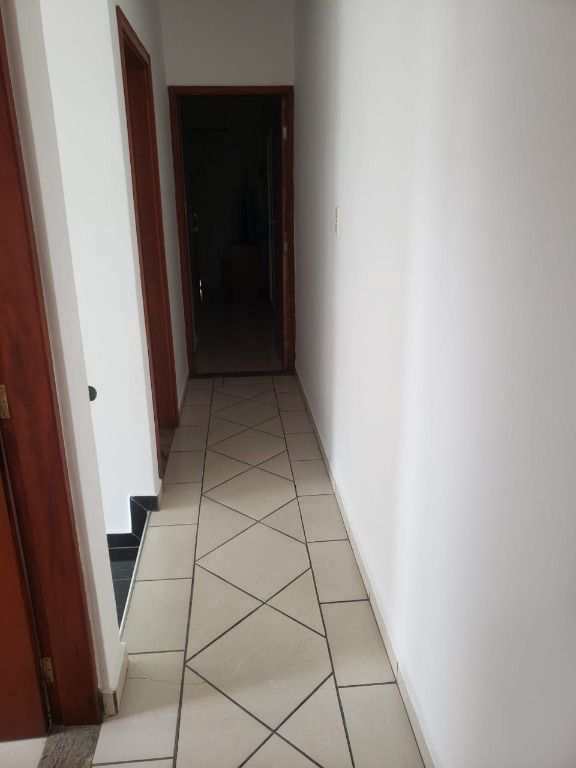 Sobrado em Praia Grande, no bairro Guilhermina