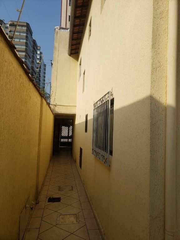 Sobrado em Praia Grande, no bairro Guilhermina