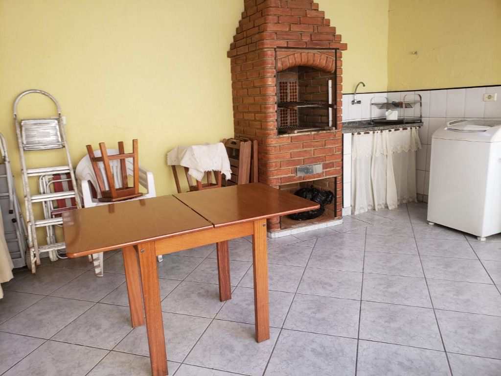 Sobrado em Praia Grande, no bairro Guilhermina