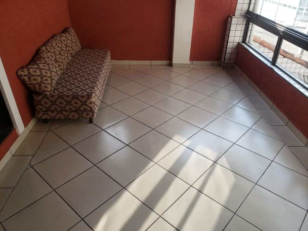 Sobrado em Praia Grande, no bairro Guilhermina