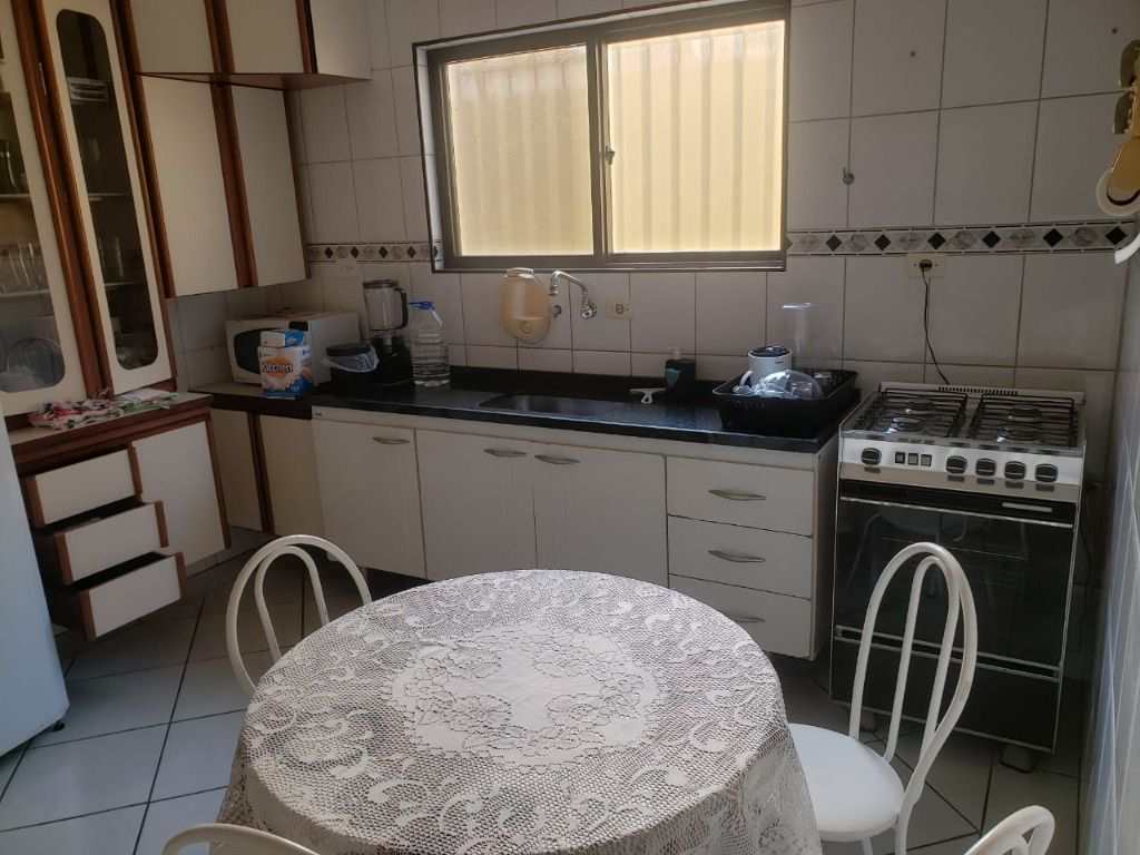 Sobrado em Praia Grande, no bairro Guilhermina