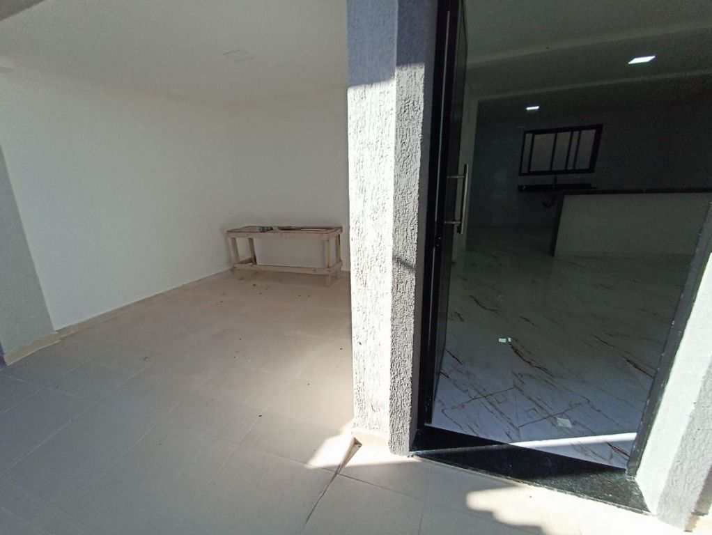 Sobrado em Praia Grande, no bairro Tupi