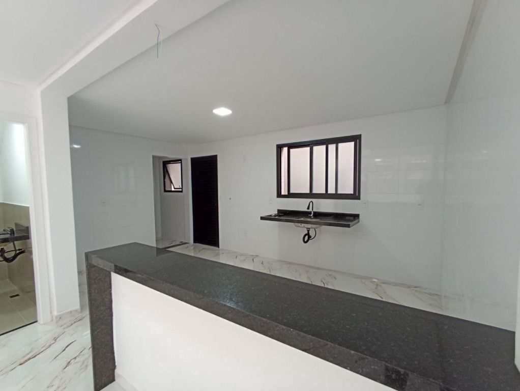 Sobrado em Praia Grande, no bairro Tupi