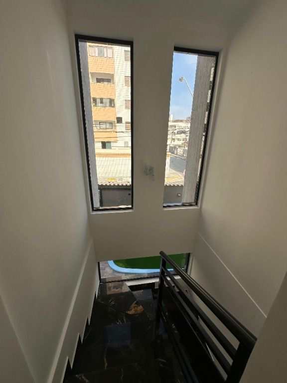 Sobrado em Praia Grande, no bairro Tupi