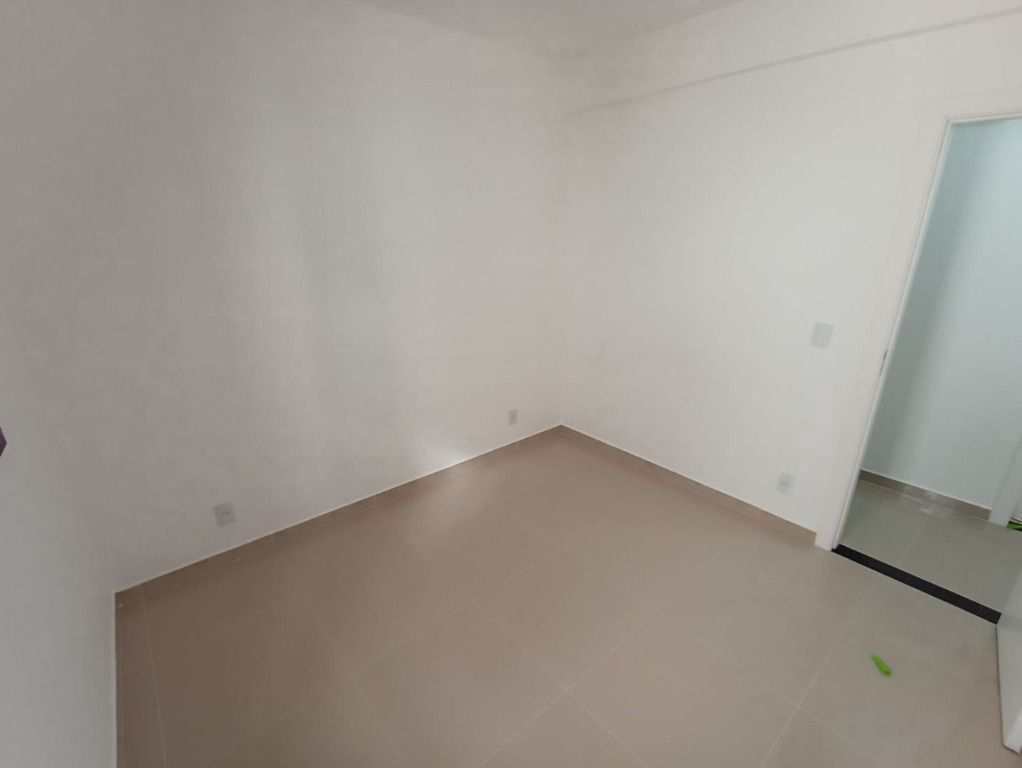 Sobrado em Praia Grande, no bairro Tupi