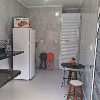 Kitnet em Praia Grande, bairro Guilhermina