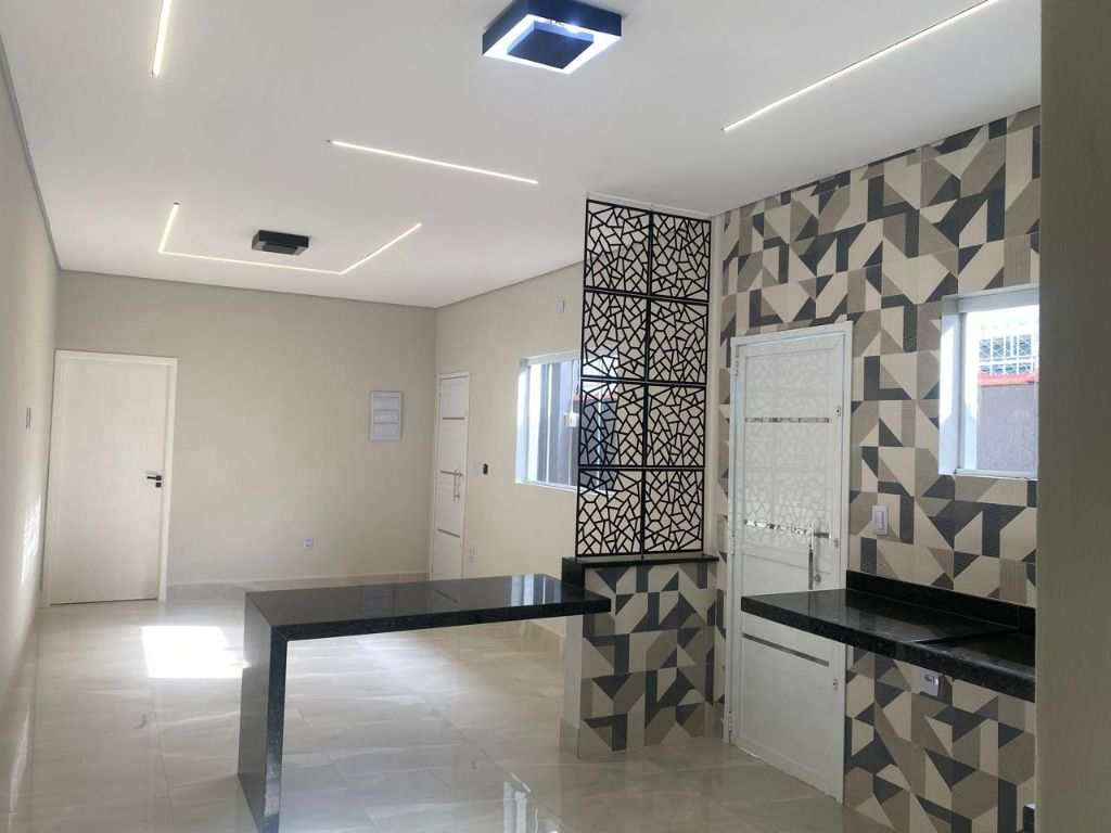 Casa em Praia Grande, no bairro Mirim
