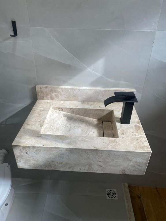Casa em Praia Grande, no bairro Mirim